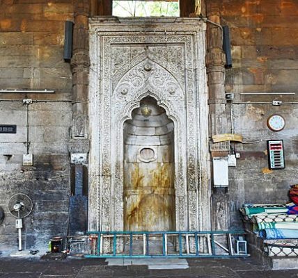 A Tradition of Compassion What the Yizkor Card Reveals About Chevrah Lomdei Mishnah’s Mission