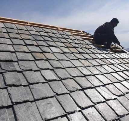 Professional Roofer Near Me for Residential and Commercial Projects