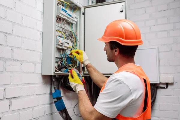 Electrician Service for Fast Troubleshooting Repairs