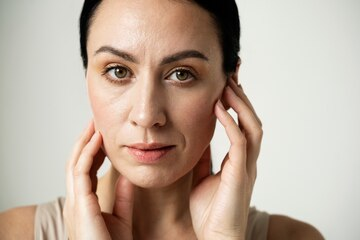 How Shata Dhauta Ghrita Helps Reduce Fine Lines and Wrinkles