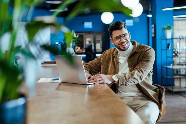 Remote Workers Benefit from coworking space Jersey City Environments