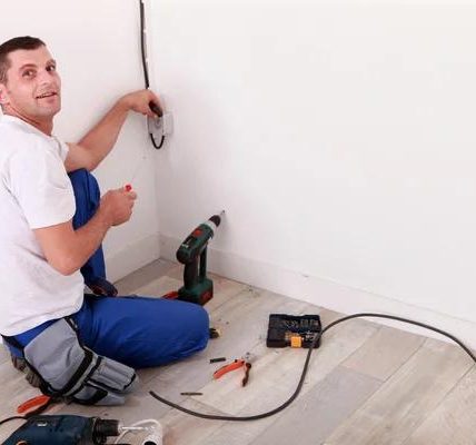 Experienced Electrician Portland for Lighting and Electrical Maintenance