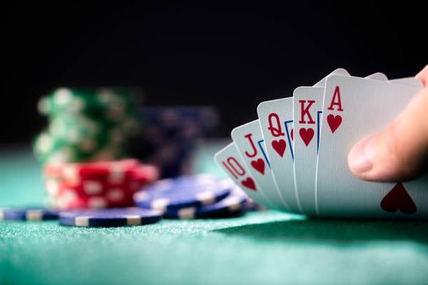 Discover Popular Card Games among the top online casinos for Casino Fans
